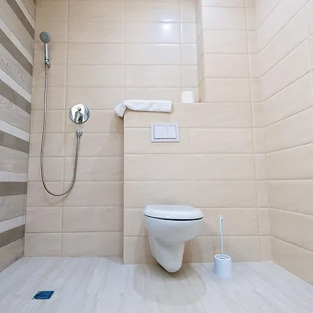 By The Sea Năvodari