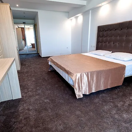 By The Sea Năvodari