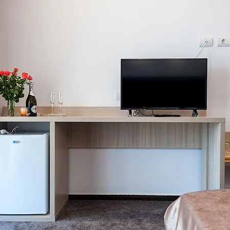 By The Sea Szálloda Năvodari