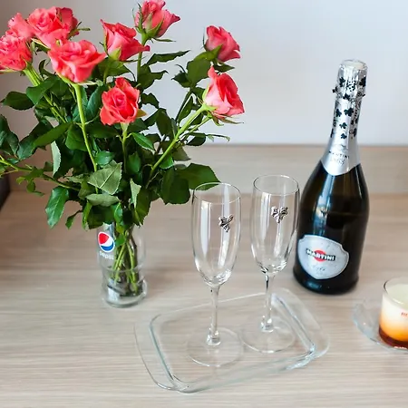 By The Sea Szálloda *