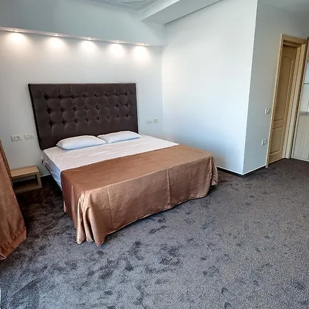 By The Sea Szálloda