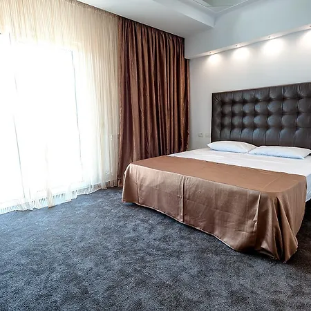 By The Sea Szálloda