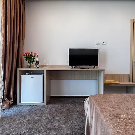 By The Sea Năvodari